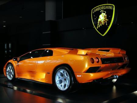 hadiya hiya lehdida li kanetmena hhhh lamborghini 